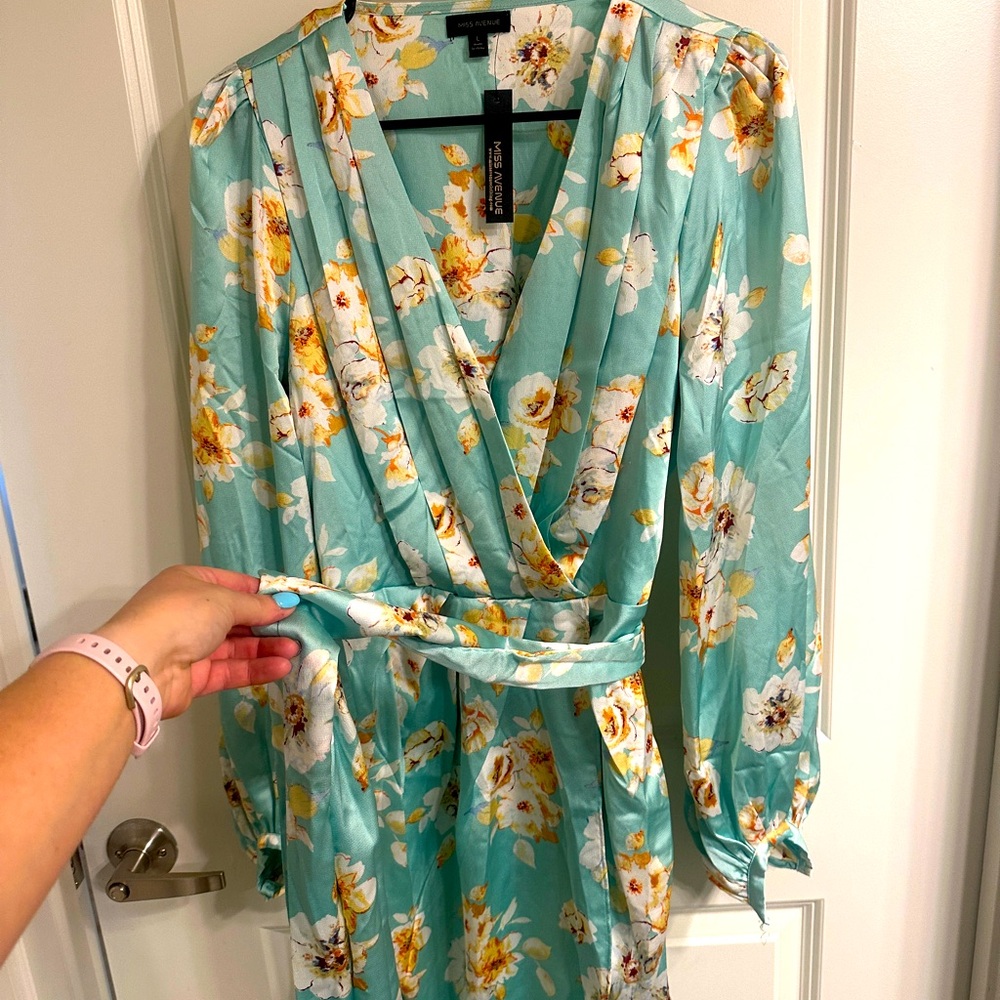 Mint Green floral silk like short dress with belt